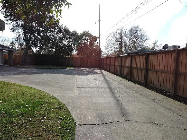 2738 Hurley Way — Photo 10