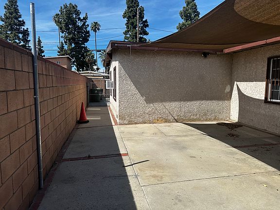2nd image of 14871 Polk St