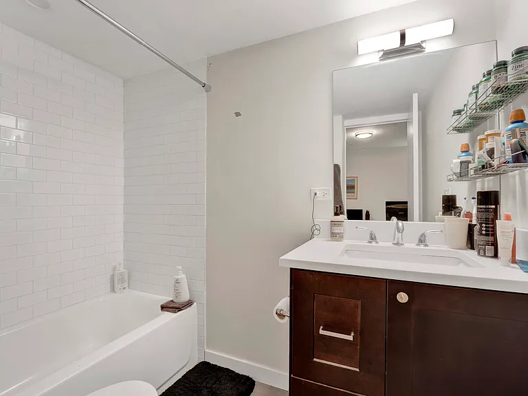 1149 W Cornelia Ave #1 — Photo 9