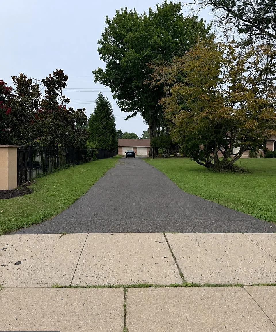 3 bed, 2.0 bath, 1903 sqft, $4,200 — Photo 3