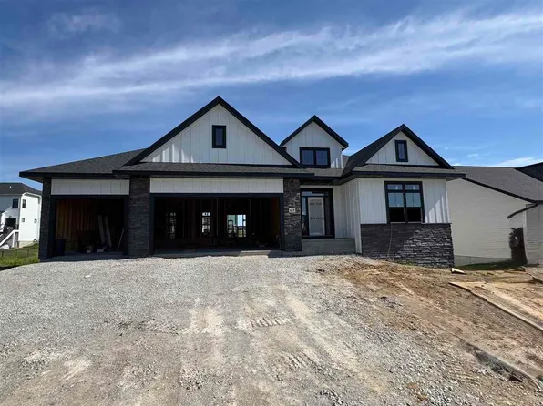 612 Rock Ridge Rd, Tiffin, IA 52340