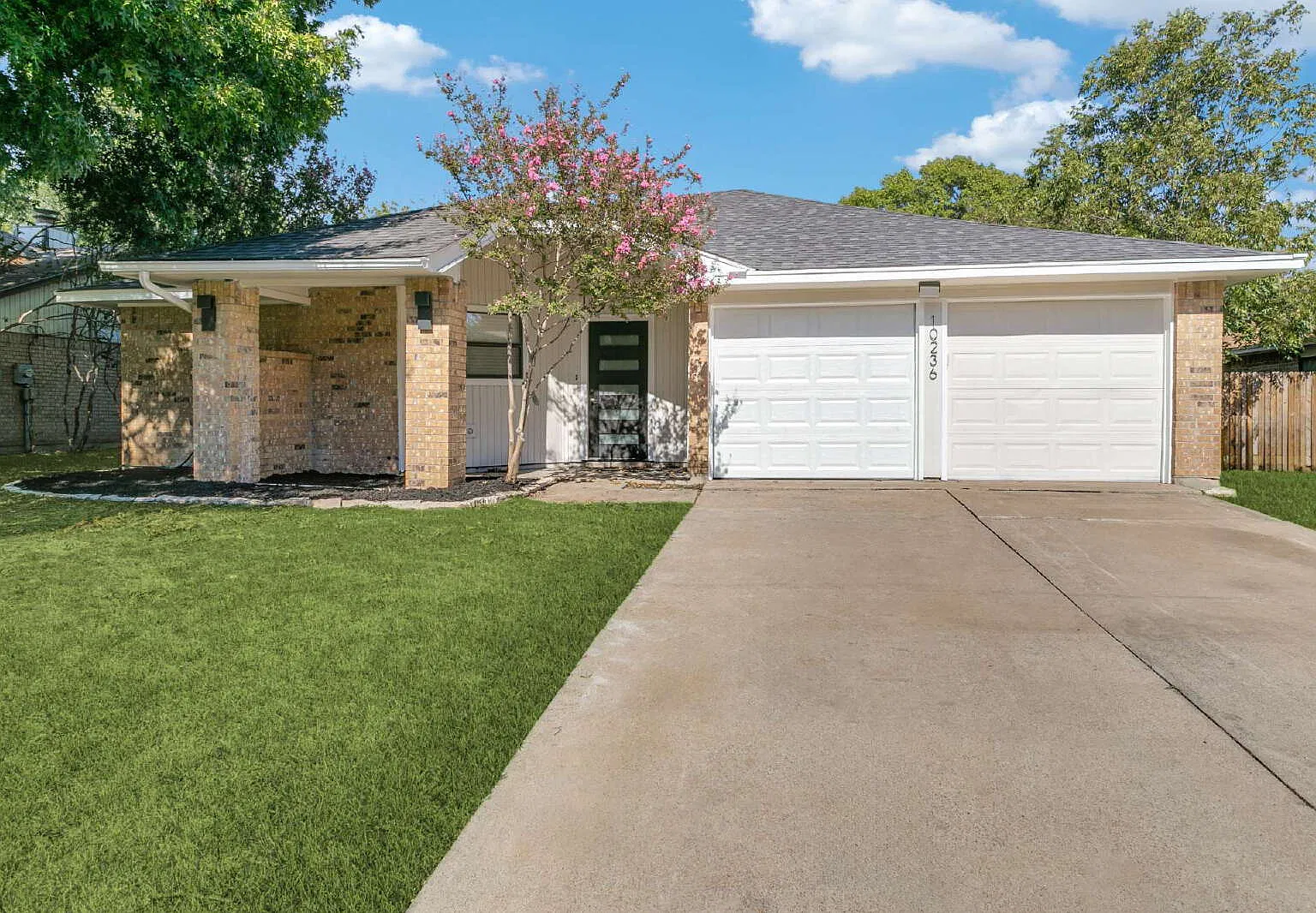 3 bed, 2.0 bath, 1341 sqft, $2,150 — Photo 1