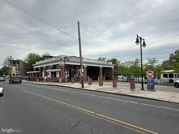 2nd image of 3259 Ridge Ave