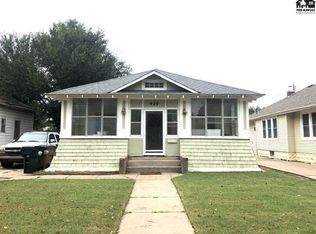 414 E 6th Ave, Hutchinson, KS 67501