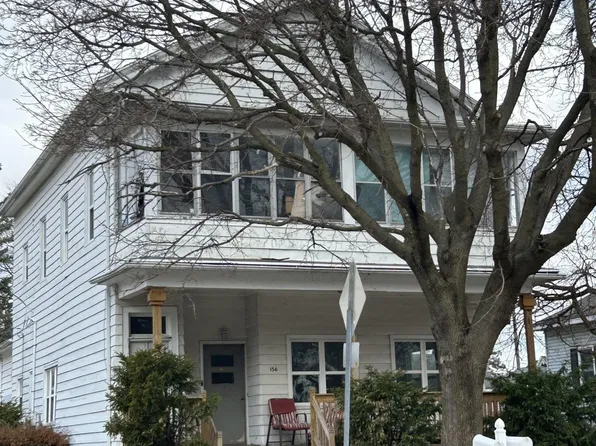 160 S Hickory St, Fond Du Lac, WI 54935