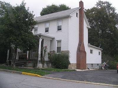 1st image of 337 E John St