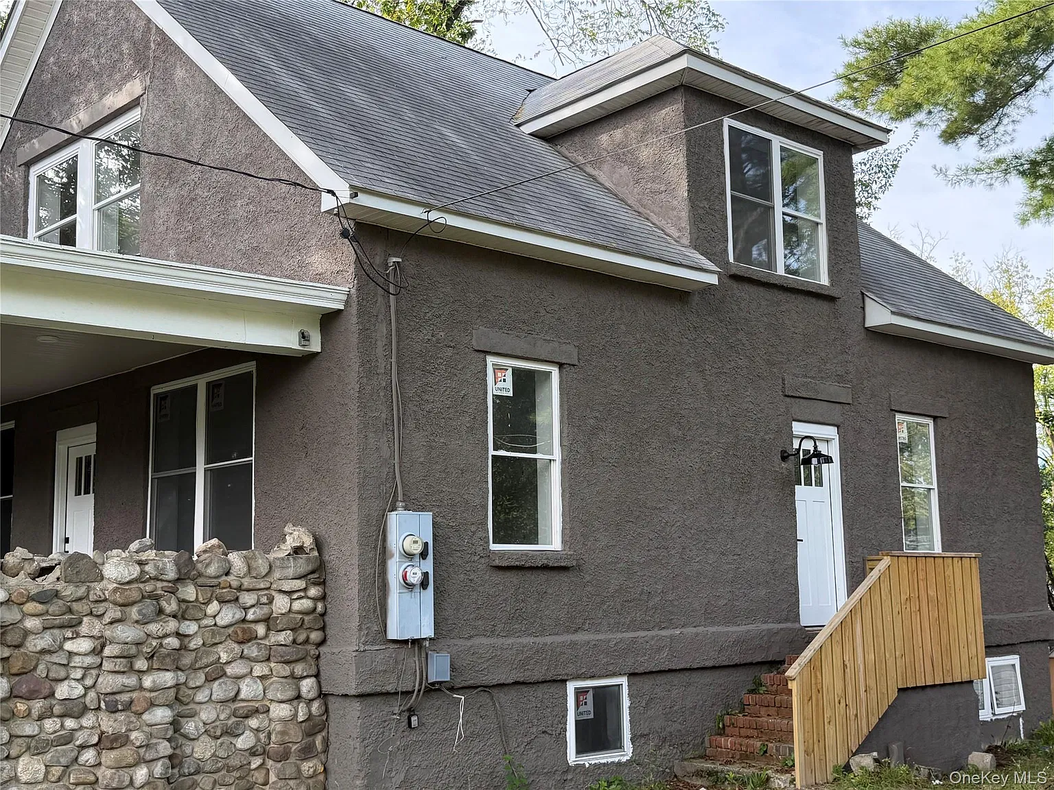 2 bed, 1.0 bath, 1000 sqft, $2,500 — Photo 2