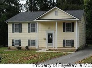 451 Bay Shore Dr, Fayetteville, NC 28311