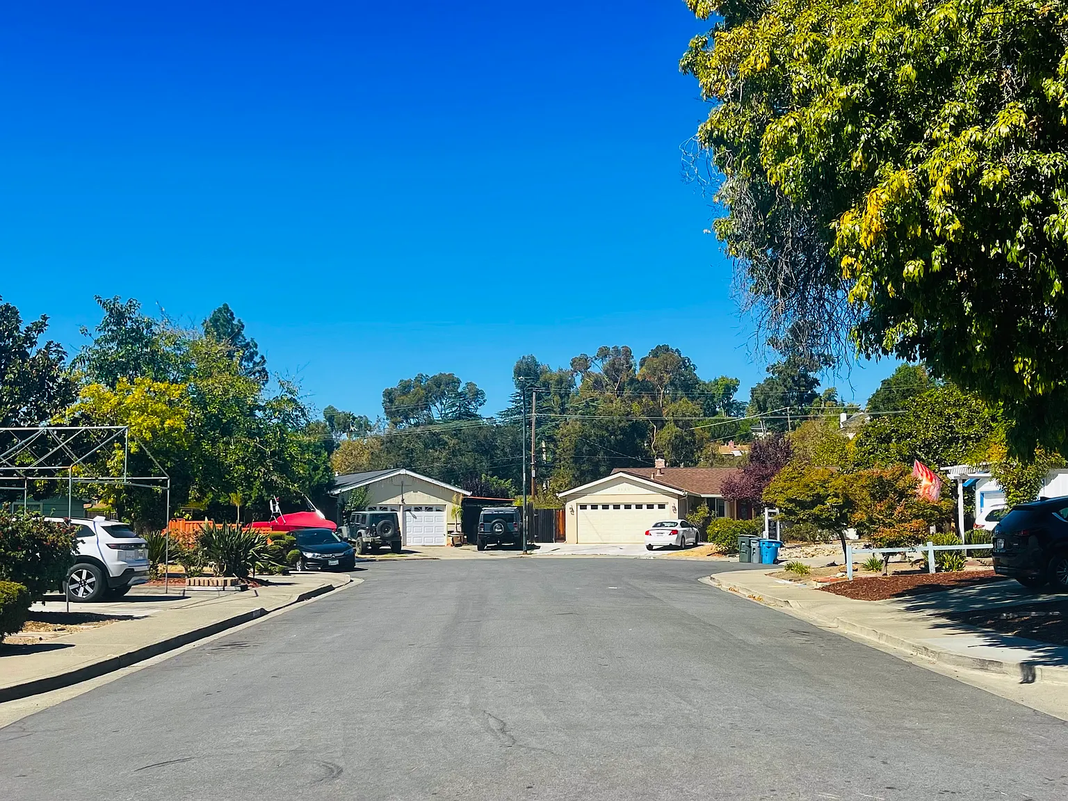 3 bed, 1400 sqft, $4,700 — Photo 1