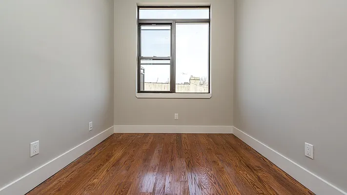 Rented by Nooklyn NYC LLC | media 24