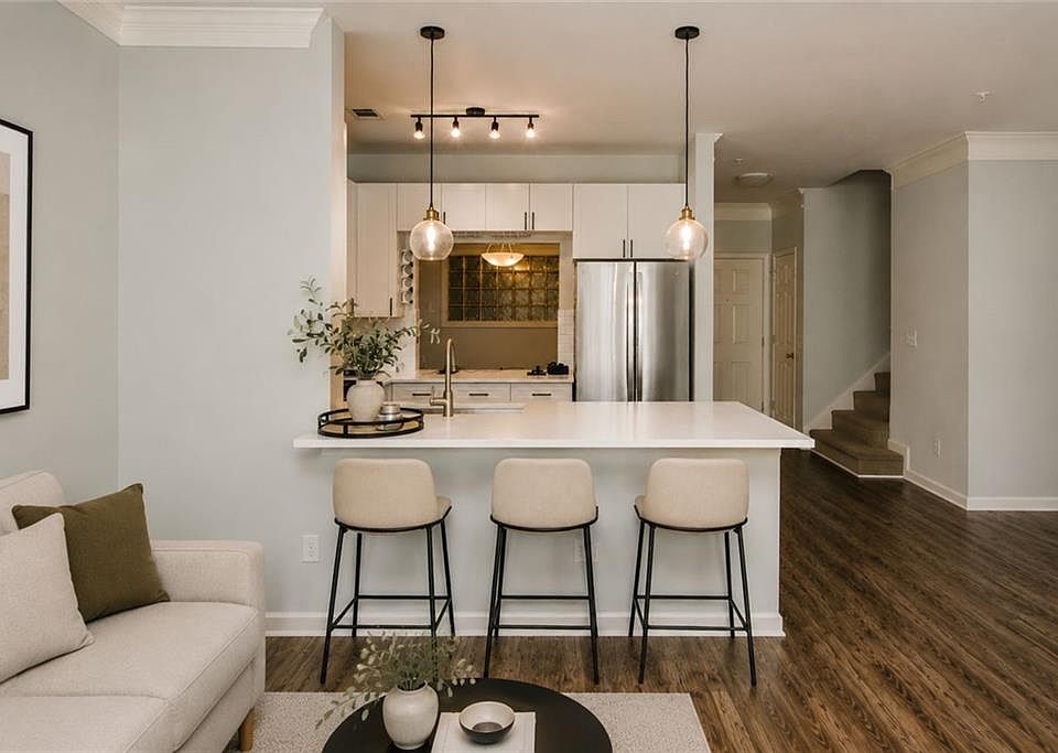 1st image of 400 17th St NW Unit 1332