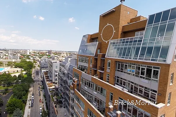 Sold by Brick&Mortar | media 9