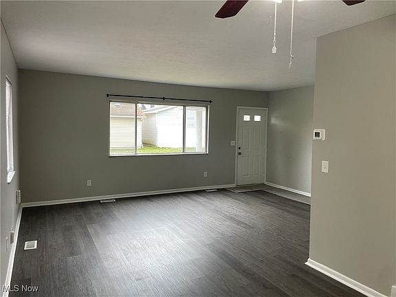 5th image of 3578 Rockport Ave