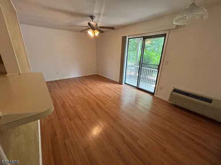 20-301 Delar Pkwy — Photo 2