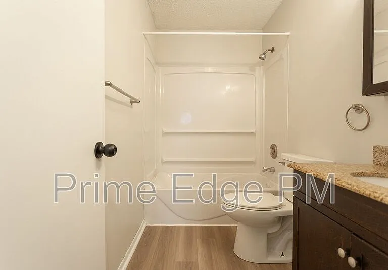 6235 Holdrege St #A3-apt A3 — Photo 16