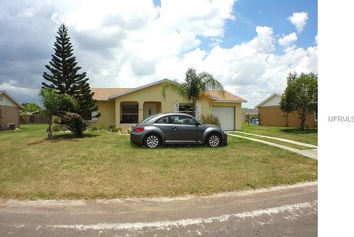 1st image of 874 Aspenwood Cir
