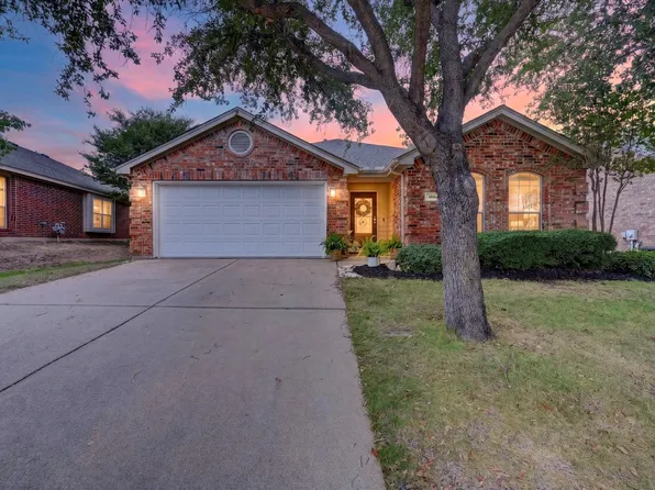 6040 Walleye Dr, Fort Worth, TX 76179