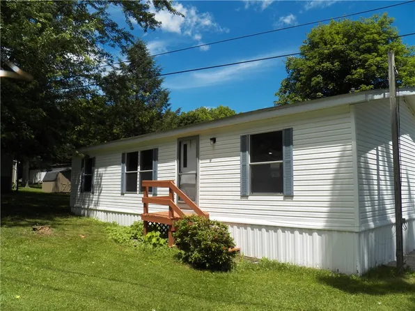 68 Cheryl Dr, Honeoye, NY 14471