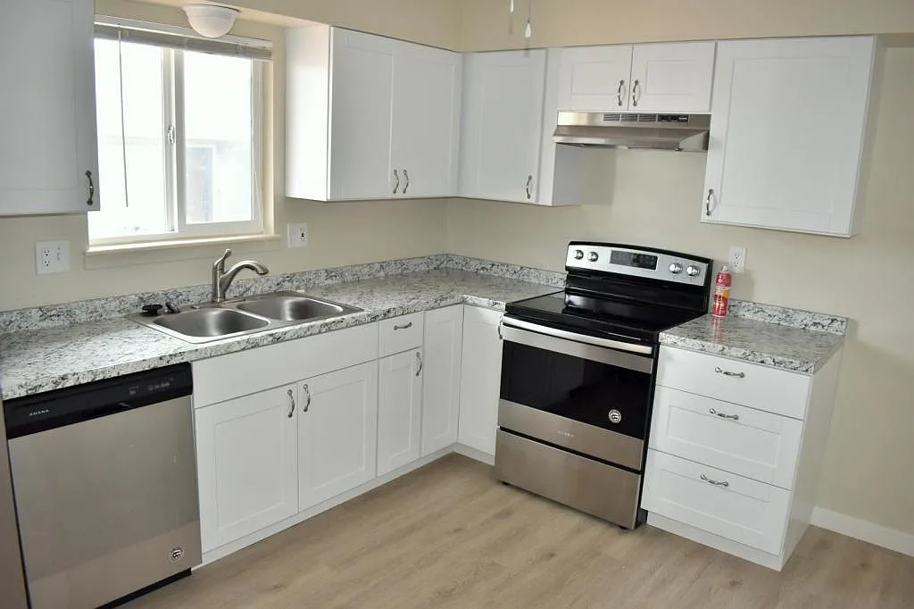 6827 Western Place, Colorado Springs, CO 80915 — Photo 2
