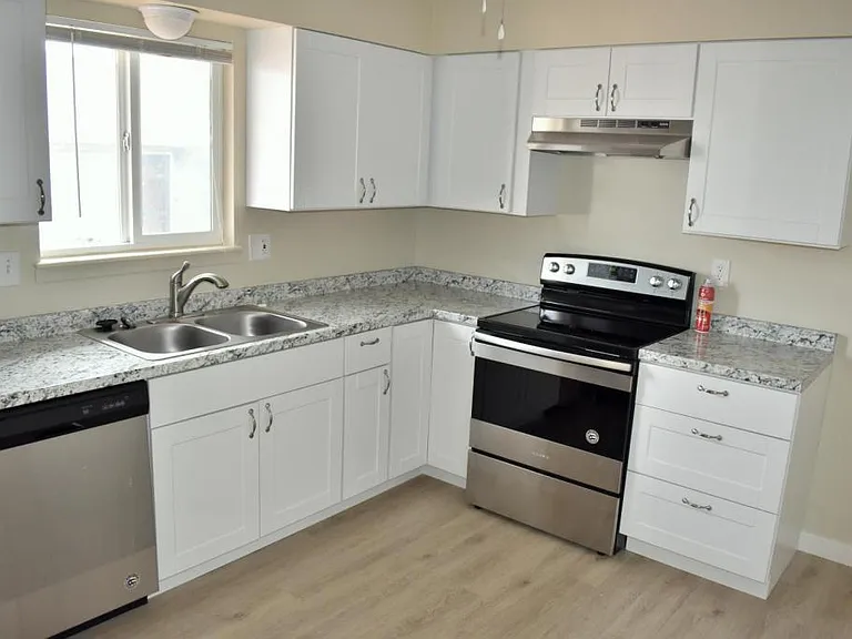6823 Western Pl — Photo 2