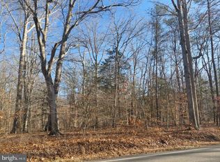 7060 Annapolis Woods Rd, La Plata, MD 20646