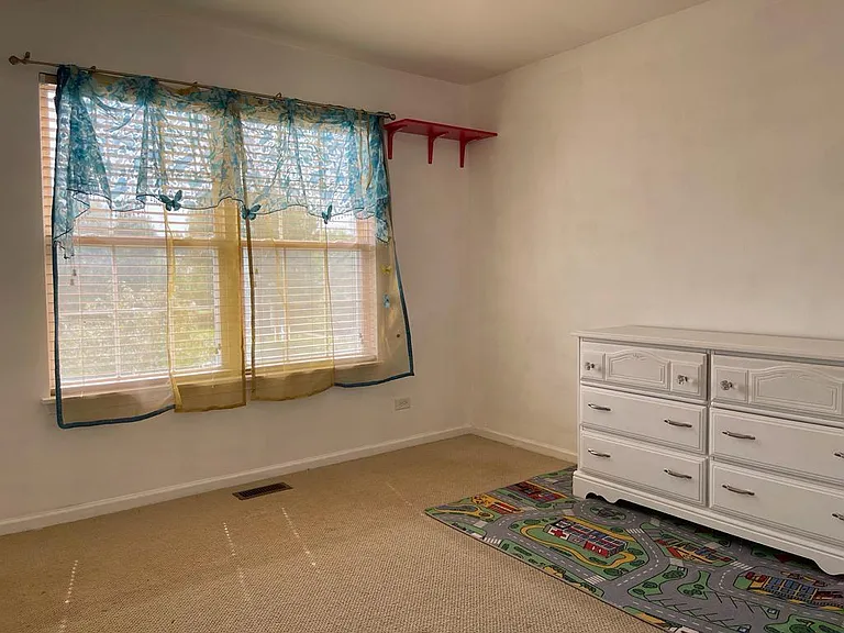 880 Genesee Dr — Photo 20