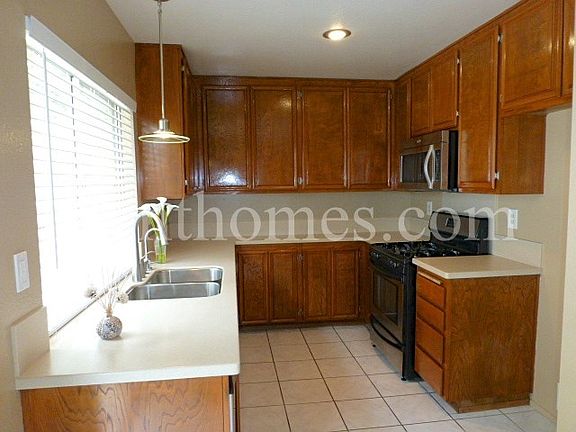 4th image of 15495 Andorra Way