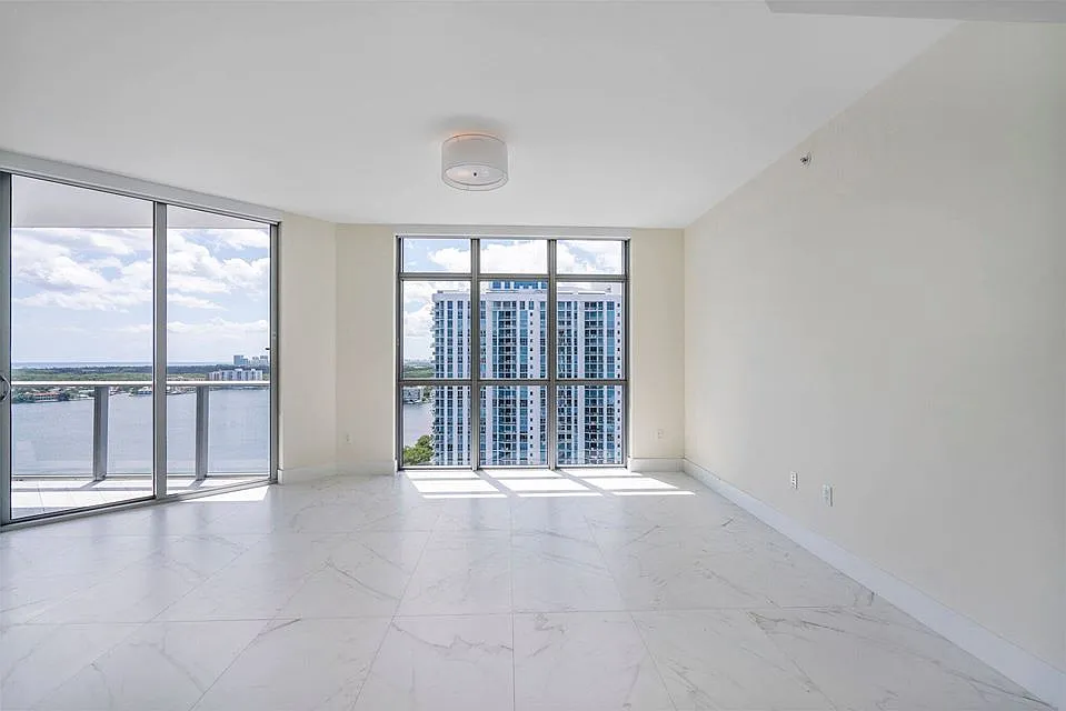 2 bed, 1459 sqft, $6,500 — Photo 3