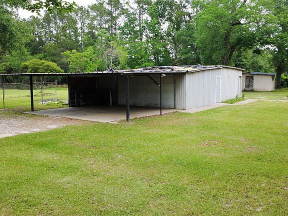 2nd image of 69 W Old Field Dr