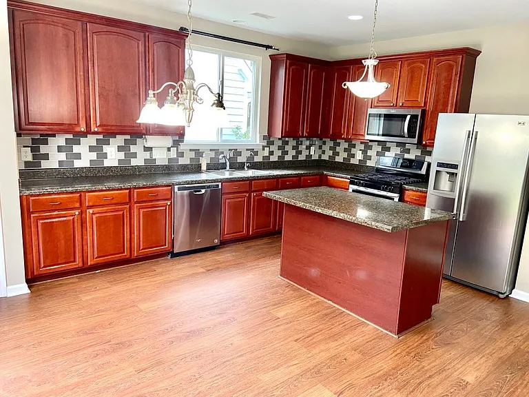 708 Hewespoint Ct — Photo 6