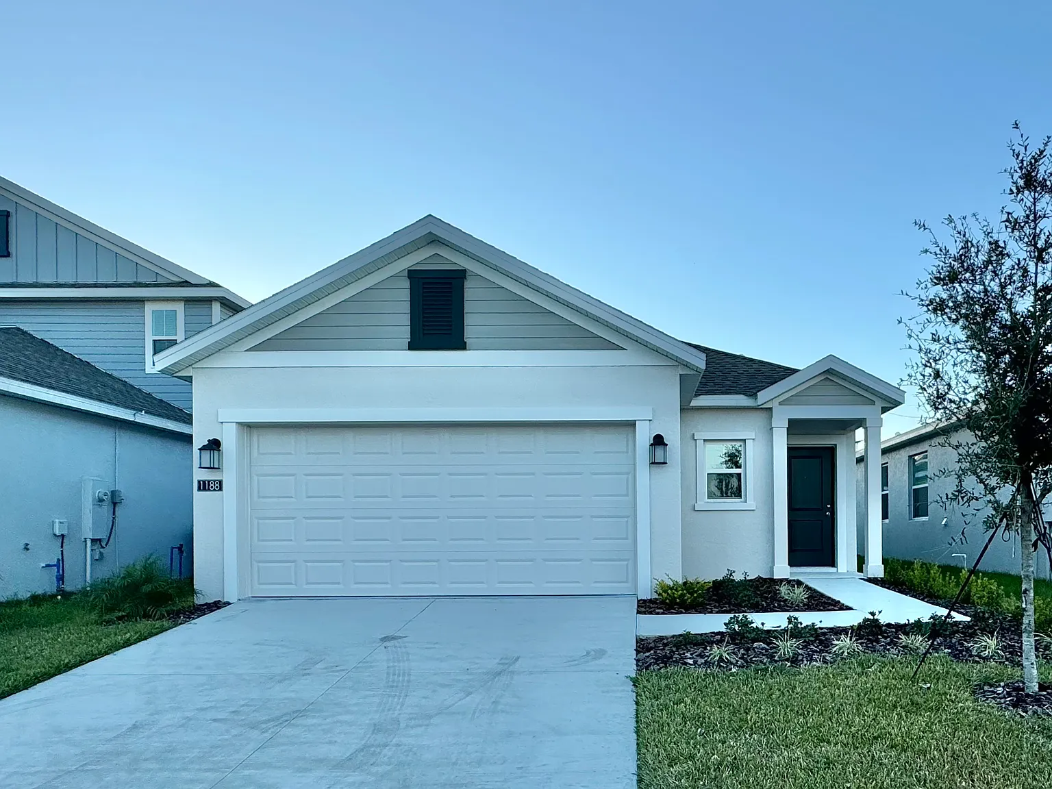 1188 Deepwater Cir — Photo 4