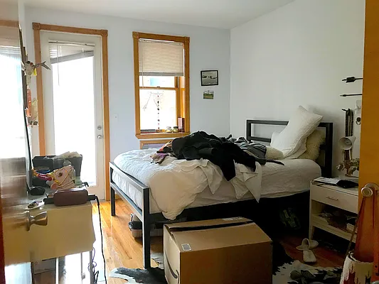 Rented by Capri Jet Realty Corp | media 20
