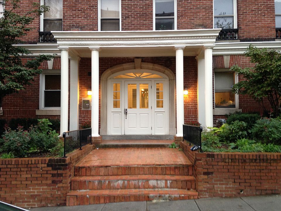 2nd image of 1822 Vernon St NW APT 305