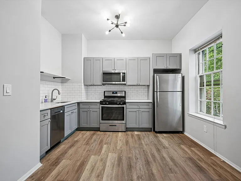 2034 Mount Vernon St #2FF — Photo 1