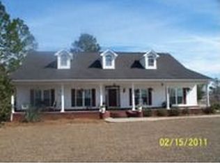 212 Coweta Rd, Hoboken, GA 31542