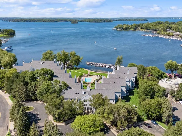 603 Lake St Unit 215, Excelsior, MN 55331