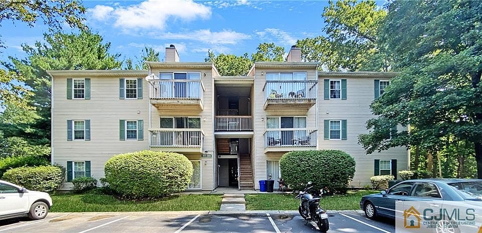 1st image of 366 McDowell Dr