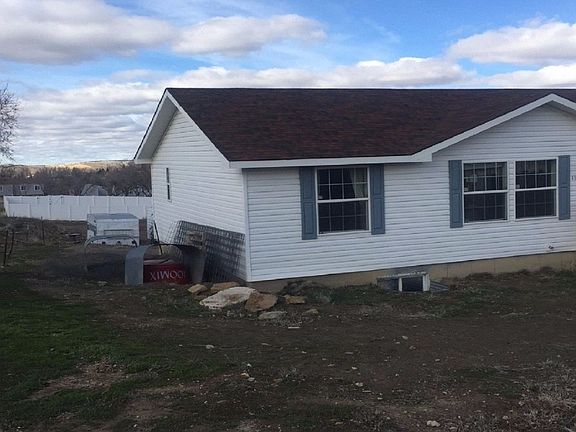 3rd image of 1301 Fancher St