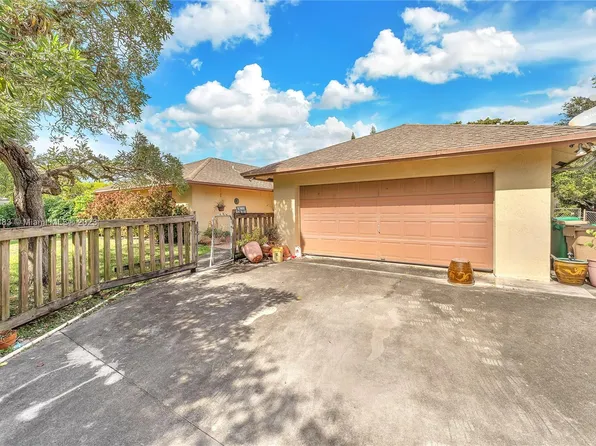 14621 SW 23rd St, Davie, FL 33325