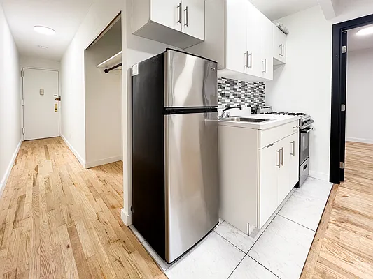 Rented by Hirsch Enterprises Incorporated | media 2