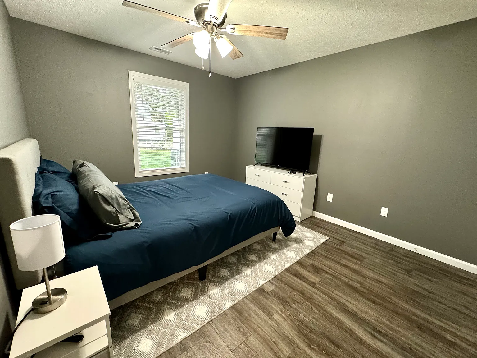 2 bed, 1086 sqft, $1,600 — Photo 4