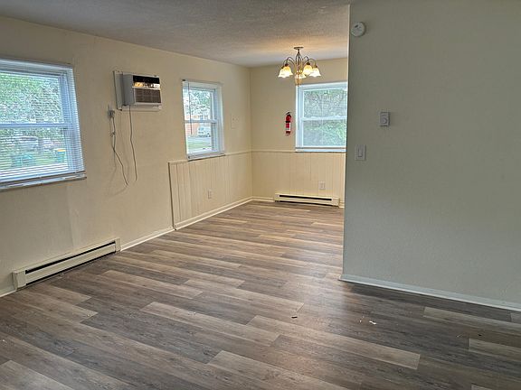 3rd image of 1117 Lewis St #3
