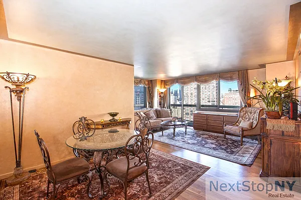 Sold by NextStopNY | media 2