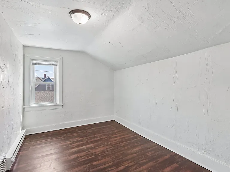 2027 N Main St #1B — Photo 23