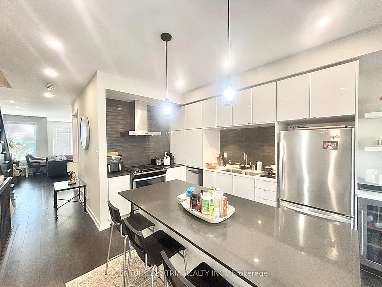 193 Sabina Dr — Photo 3