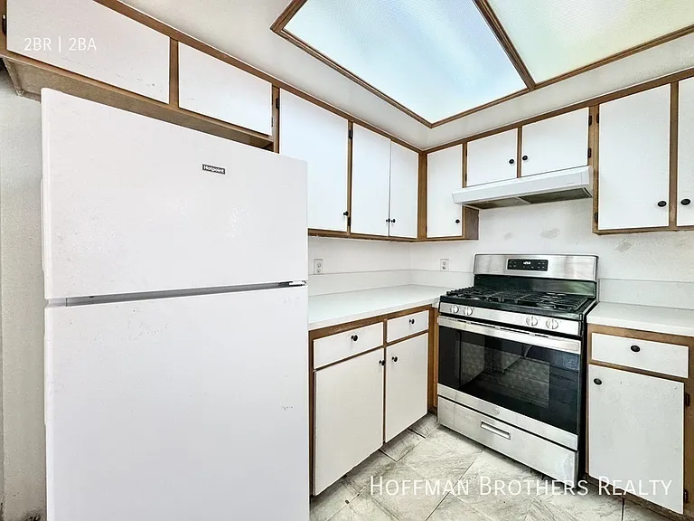 6415 Garvanza Ave #104 — Photo 5