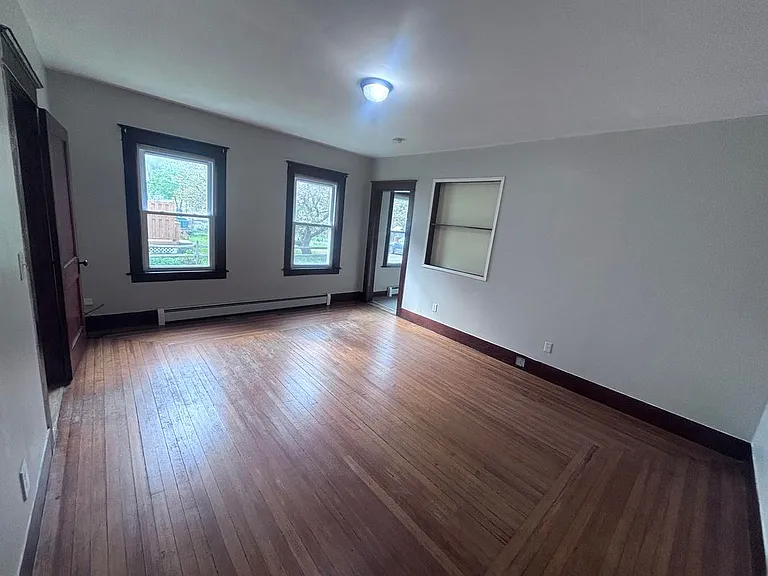 32-34 Linnell St #34 — Photo 9