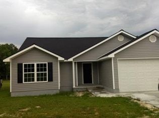 520 Pinehurst Dr, Blackshear, GA 31516