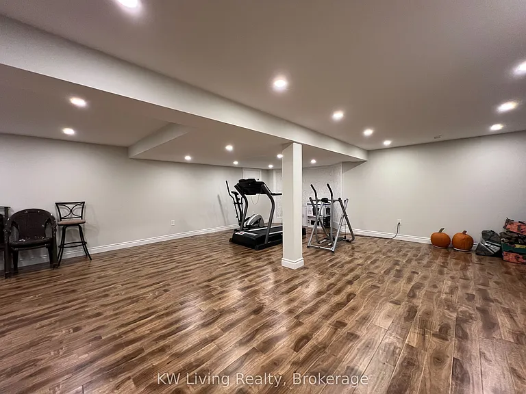 2055 Hadfield Ct — Photo 28