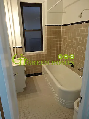 Rented by Green Home NY Realty LLC | media 24